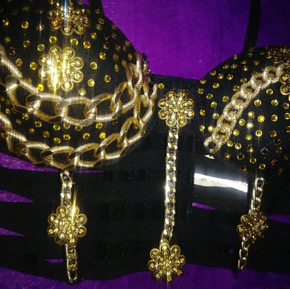 Store brought juju-be med. Corset that i customize